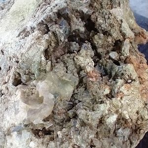 Large crystal mass, tourmaline in matrix